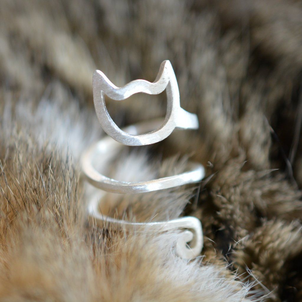 Sterling Silver Spiral Cat Ring from Catify.co