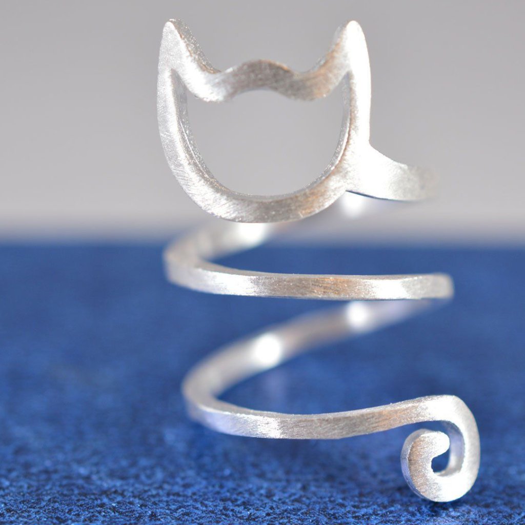 Sterling Silver Spiral Cat Ring from Catify.co