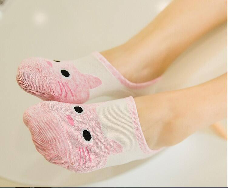 Cute Pink Cat Boat Socks model