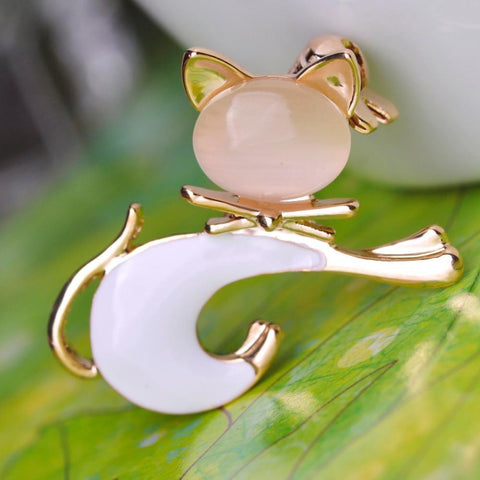 white tie brooch 